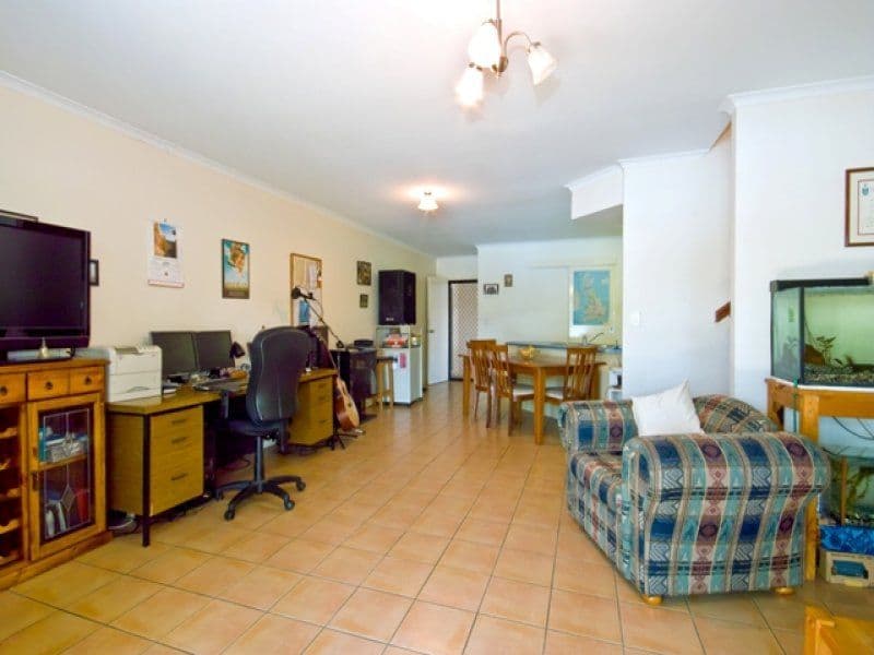 1 Moomba Street, PACIFIC PARADISE QLD 4564, Pacific Paradise - Thumbnail 3