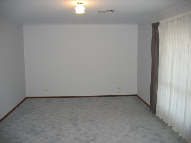 11 Milich Court, LOXTON SA 5333, Loxton - Thumbnail 2