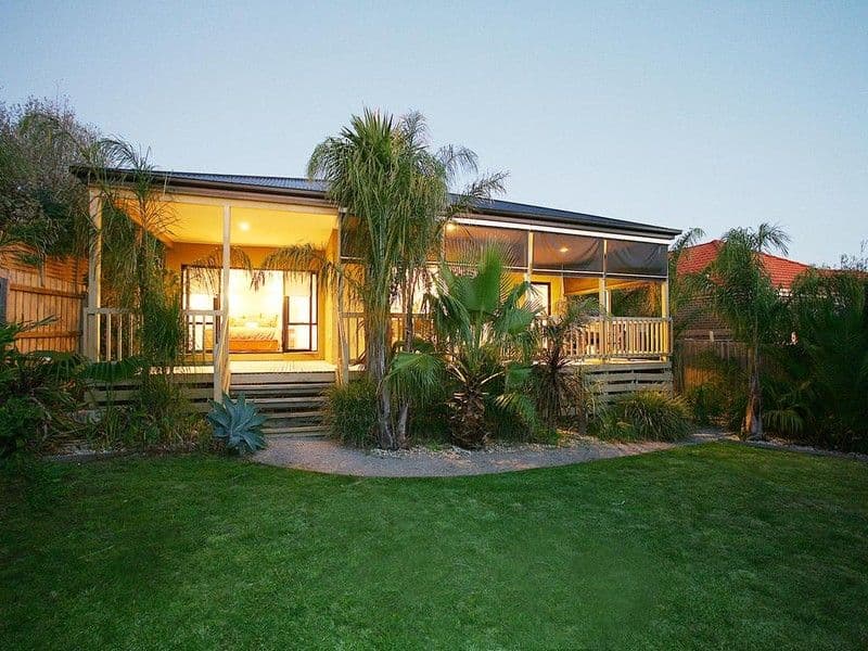 4  Canning Drive, BERWICK VIC 3806, Berwick - Thumbnail 3