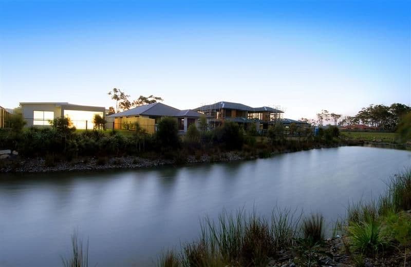 12 Andrew Avenue, LITTLE MOUNTAIN QLD 4551, Little Mountain - Thumbnail 3