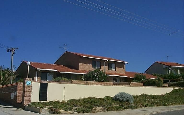 HALLS HEAD WA 6210, Halls Head - Image 1
