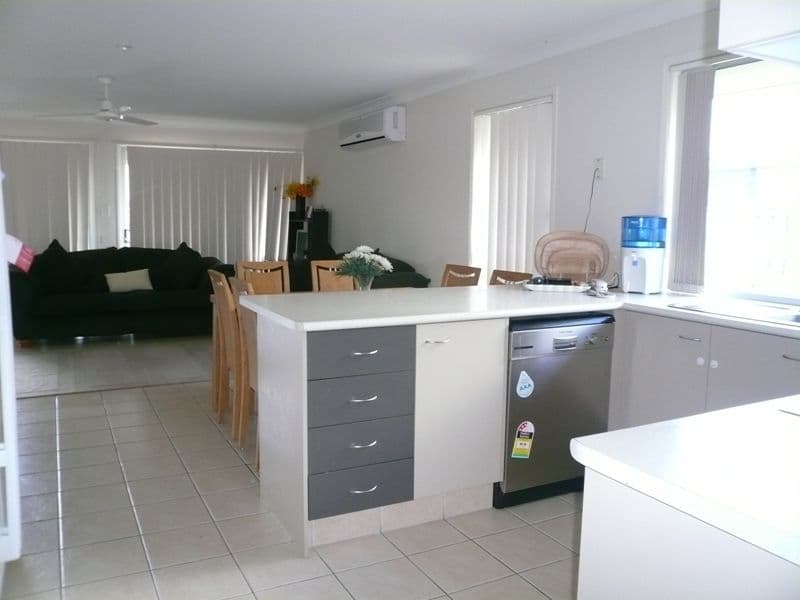 19 Tomah Street, PACIFIC PINES QLD 4211, Pacific Pines - Thumbnail 2