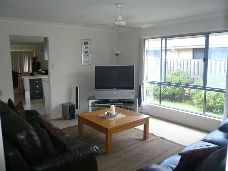 19 Tomah Street, PACIFIC PINES QLD 4211, Pacific Pines - Thumbnail 4