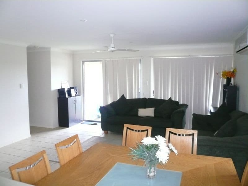 19 Tomah Street, PACIFIC PINES QLD 4211, Pacific Pines - Thumbnail 5