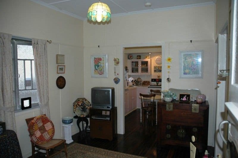 12  Bell Street, WOODY POINT QLD 4019, Woody Point - Thumbnail 2