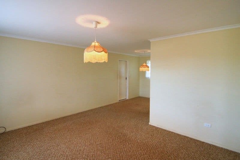 6 Cossart Street, CENTENARY HEIGHTS QLD 4350, Centenary Heights - Thumbnail 4