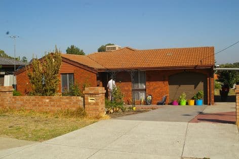21 Curtis Way, GIRRAWHEEN WA 6064, Girrawheen - Thumbnail 2