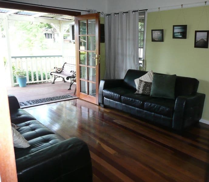 10 Turquoise Street, HOLLAND PARK QLD 4121, Holland Park - Thumbnail 3