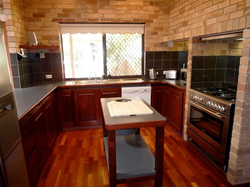 27 Kirkstall Way, SAWYERS VALLEY WA 6074, Sawyers Valley - Thumbnail 2