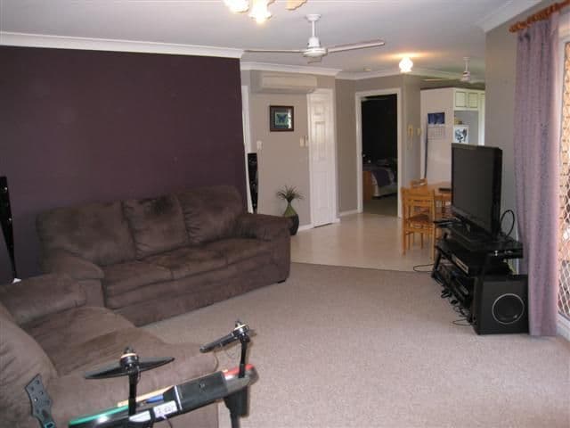 20 Swain Street, Holland Park West QLD 4121, Holland Park West - Thumbnail 2