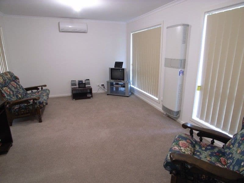 8 Huggard Street, SHEPPARTON VIC 3630, Shepparton - Thumbnail 3