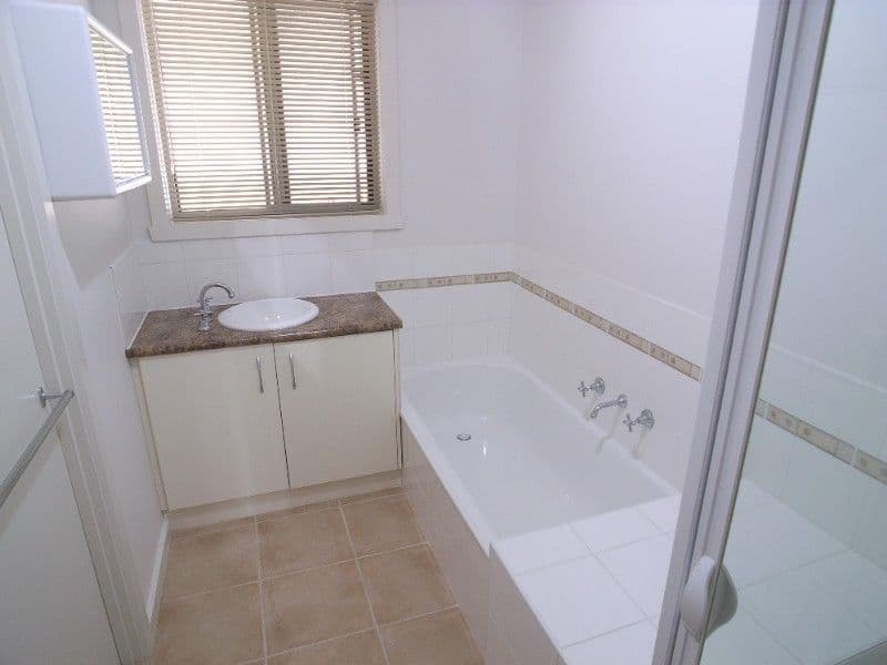 8 Huggard Street, SHEPPARTON VIC 3630, Shepparton - Thumbnail 5