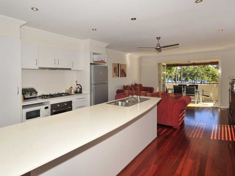 93 Laguna Avenue, PALM BEACH QLD 4221, Palm Beach - Thumbnail 2
