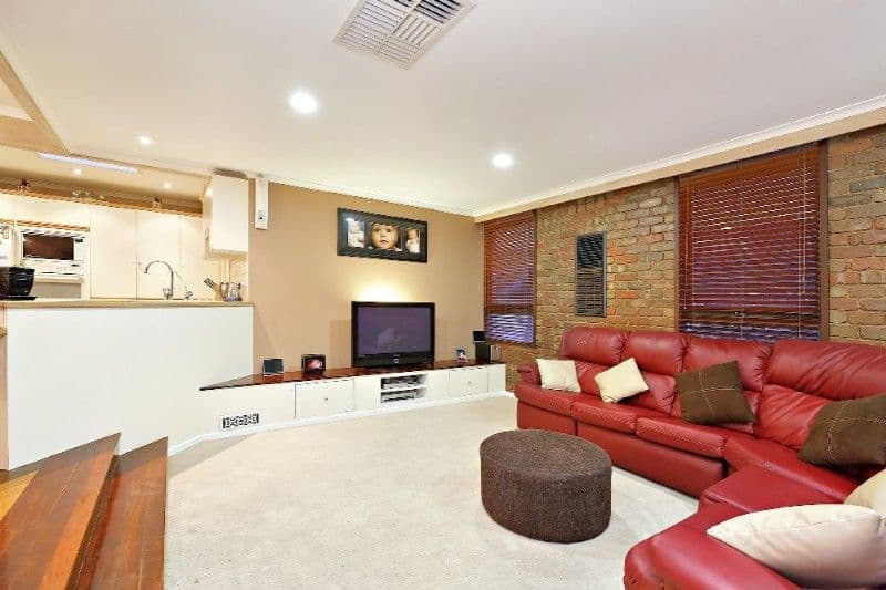 72 Grayson Drive, SCORESBY VIC 3179, Scoresby - Thumbnail 3