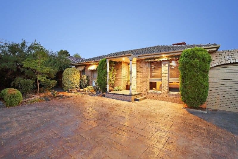 72 Grayson Drive, SCORESBY VIC 3179, Scoresby - Thumbnail 4
