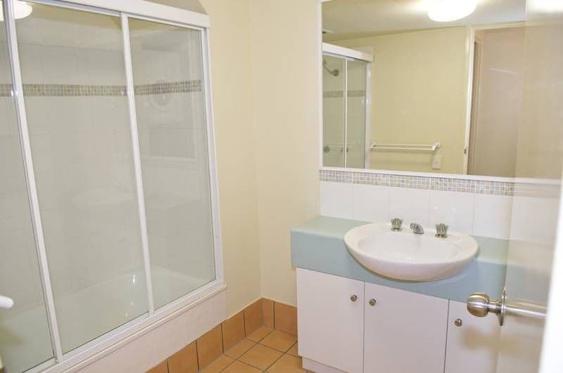 219 Wellington Road, KANGAROO POINT QLD 4169, Kangaroo Point - Thumbnail 4