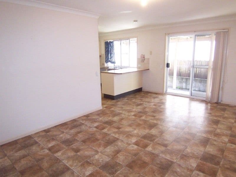 2 Malinya Place, WISHART QLD 4122, Wishart - Thumbnail 4