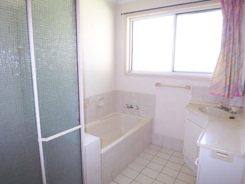 2 Malinya Place, WISHART QLD 4122, Wishart - Thumbnail 5