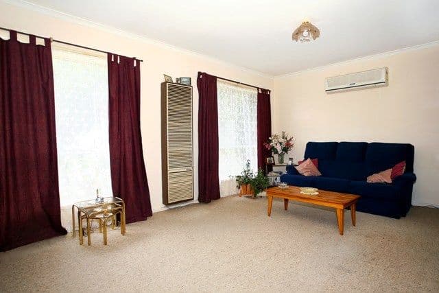 14 Pelican Place, WERRIBEE VIC 3030, Werribee - Thumbnail 3