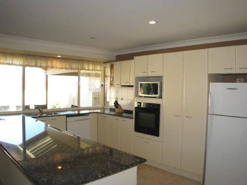 14 Yarraman Street, ARANA HILLS QLD 4054, Arana Hills - Thumbnail 2