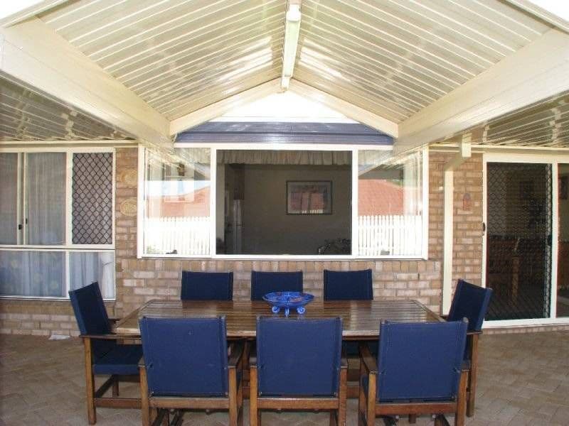 14 Yarraman Street, ARANA HILLS QLD 4054, Arana Hills - Thumbnail 3