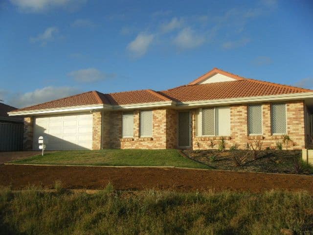 18 Sutcliffe Road, WAGGRAKINE WA 6530, Waggrakine - Image 1
