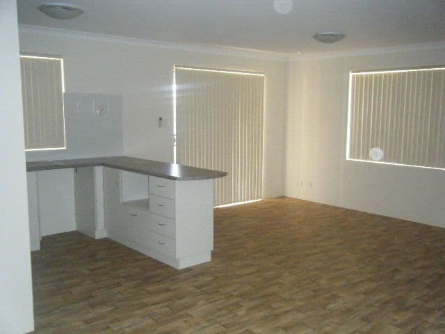 18 Sutcliffe Road, WAGGRAKINE WA 6530, Waggrakine - Thumbnail 5