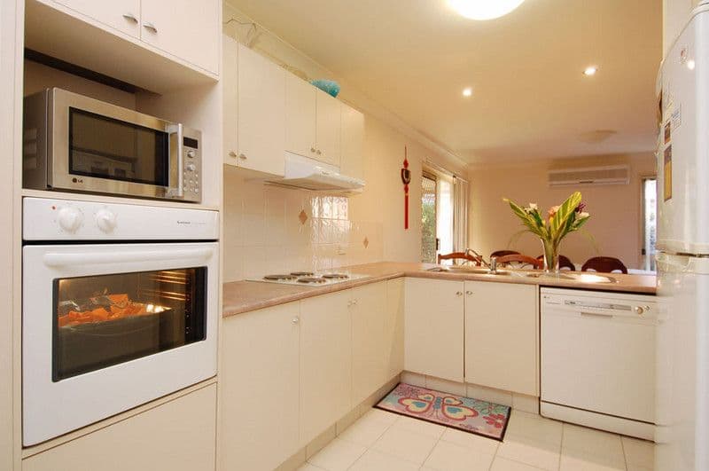 99 Swanton Drive, MUDGEERABA QLD 4213, Mudgeeraba - Thumbnail 2