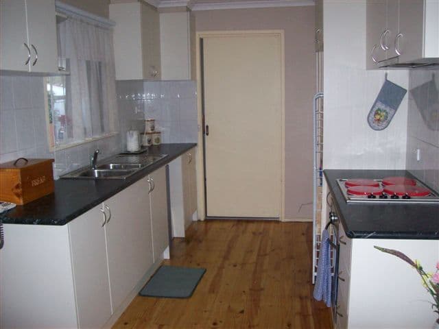 12 Rosanna Court, CRAIGIEBURN VIC 3064, Craigieburn - Thumbnail 3