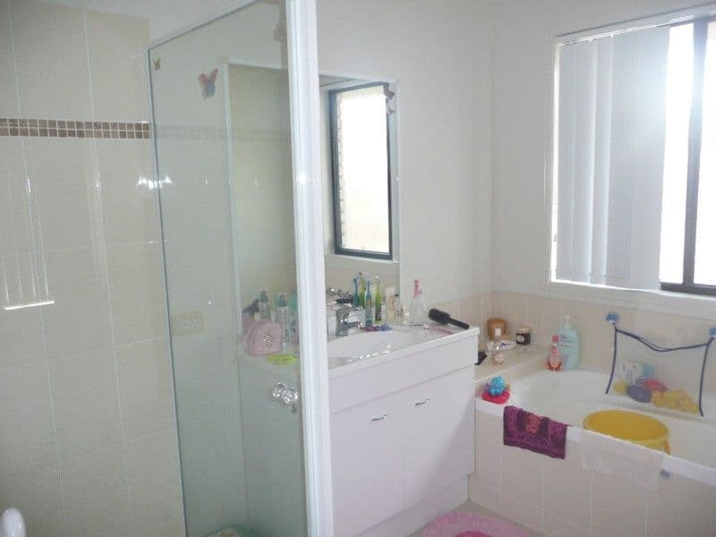 122 Clearview Avenue, THABEBAN QLD 4670, Thabeban - Thumbnail 3
