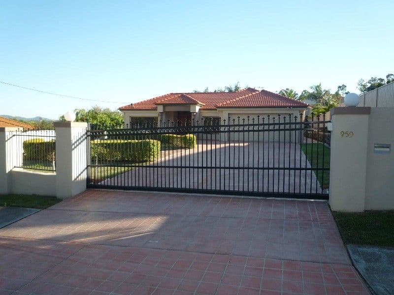 259 Napper Road, ARUNDEL QLD 4214, Arundel - Image 1