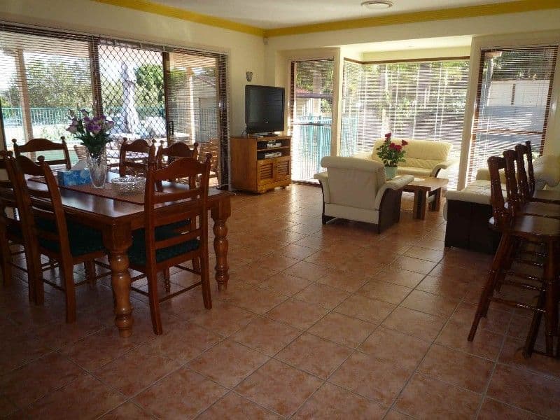 259 Napper Road, ARUNDEL QLD 4214, Arundel - Thumbnail 3