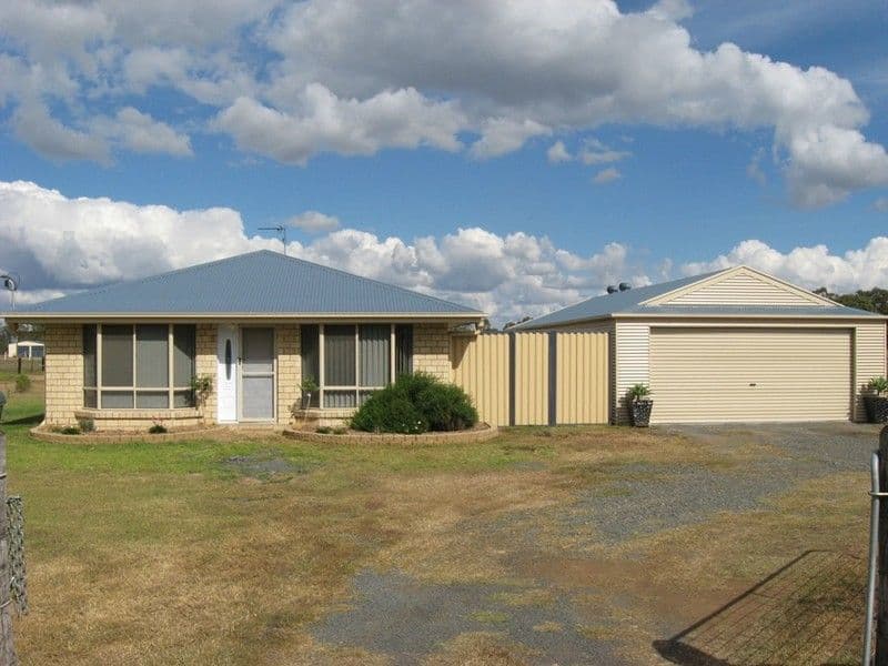 25 Taylor Street, OAKEY QLD 4401, Oakey - Image 1