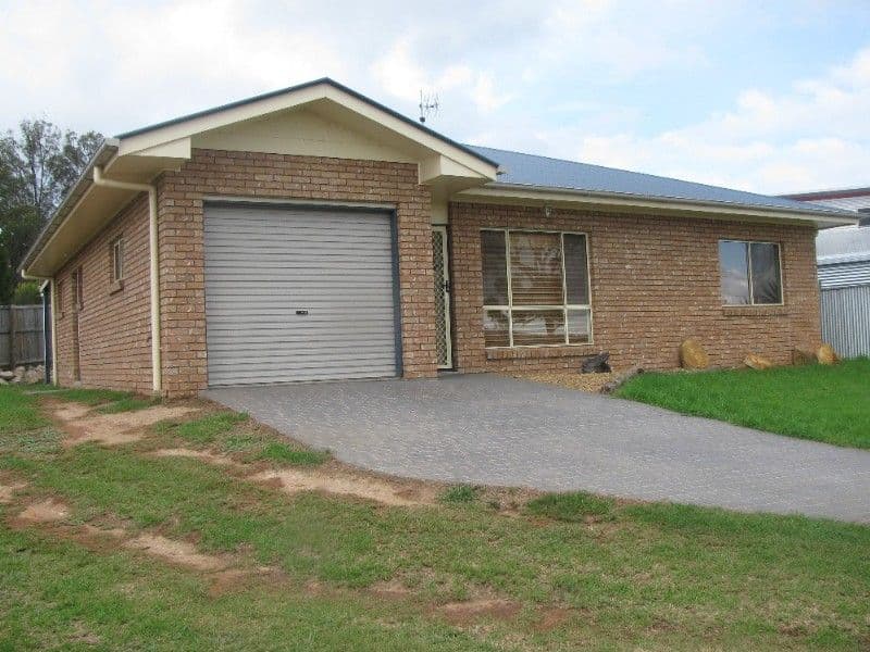 2 Matthew Court, CROWS NEST QLD 4355, Crows Nest - Thumbnail 2