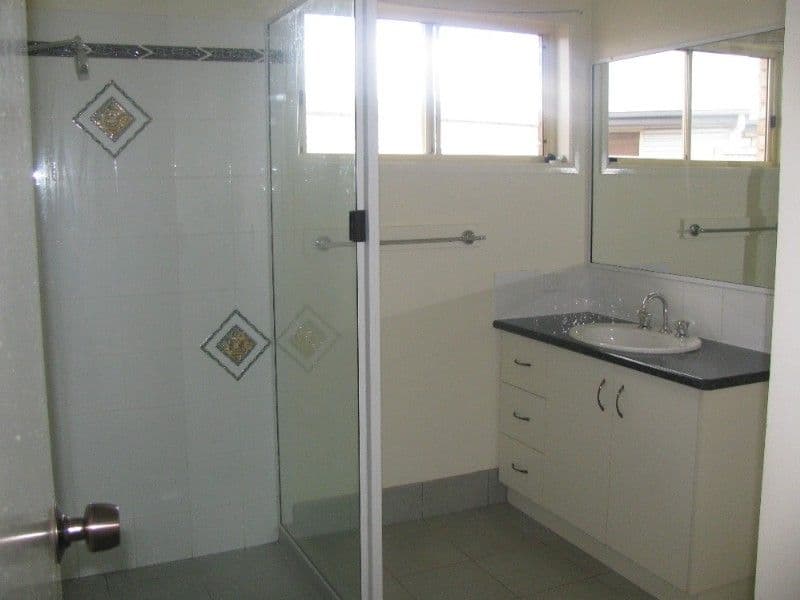 2 Matthew Court, CROWS NEST QLD 4355, Crows Nest - Thumbnail 4