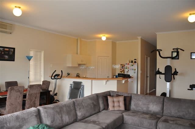 11  Sandpiper Chase, MAWSON LAKES SA 5095, Mawson Lakes - Thumbnail 3