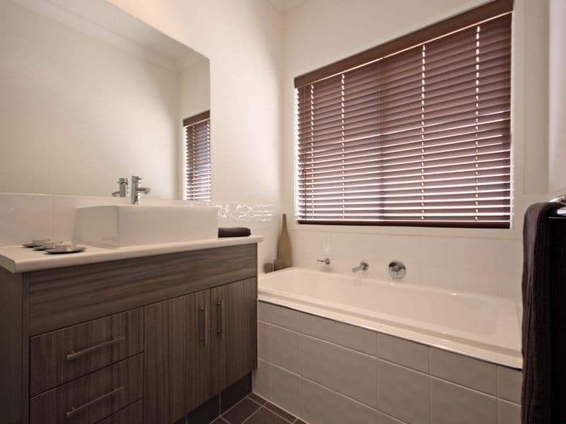 62 Rushcutter Avenue, OXENFORD QLD 4210, Oxenford - Thumbnail 3