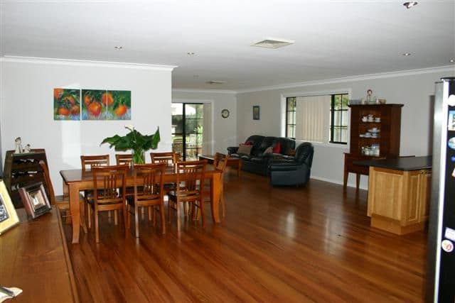 9 Erinleigh Court, KELLYVILLE NSW 2155, Kellyville - Thumbnail 2