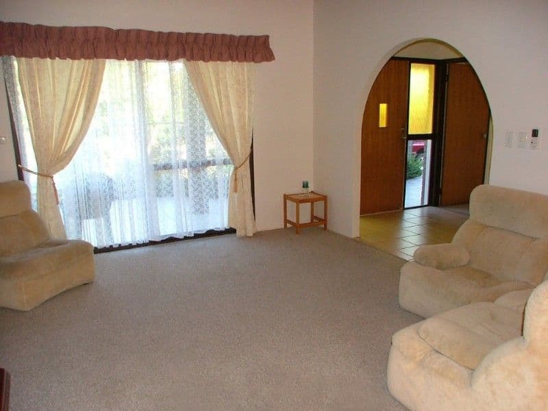 20 Knightsbridge Crescent, ROCHEDALE SOUTH QLD 4123, Rochedale South - Thumbnail 5