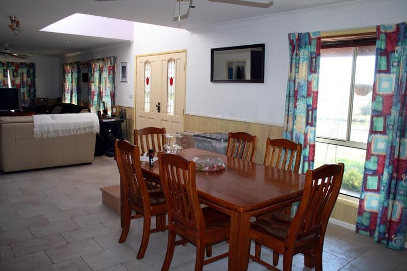 11 Eucalypt Drive, YASS NSW 2582, Yass - Thumbnail 4