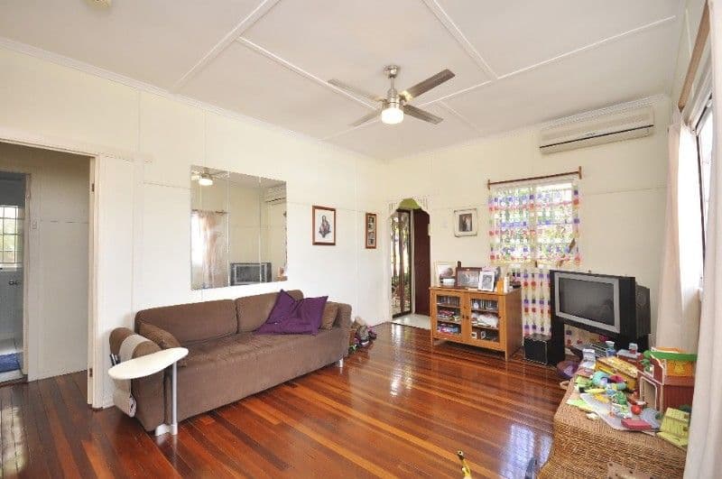 36 Woolley Street, TARINGA QLD 4068, Taringa - Thumbnail 4