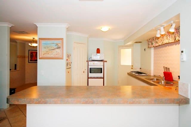 5 Firefalls Close, HUNTINGDALE WA 6110, Huntingdale - Thumbnail 2