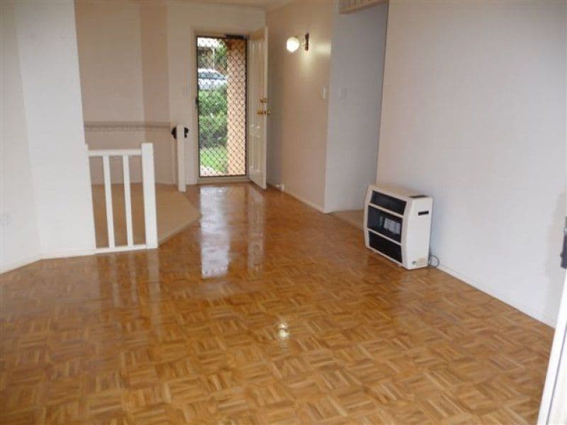 42 Melway Crescent, HARRISTOWN QLD 4350, Harristown - Thumbnail 2