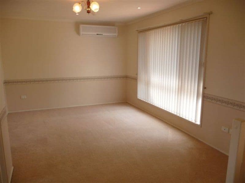 42 Melway Crescent, HARRISTOWN QLD 4350, Harristown - Thumbnail 3