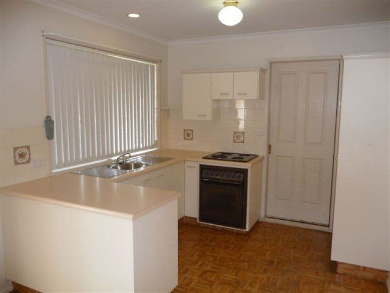42 Melway Crescent, HARRISTOWN QLD 4350, Harristown - Thumbnail 7