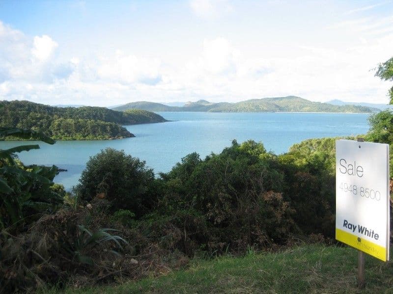 9 Passage Avenue, SHUTE HARBOUR QLD 4802, Shute Harbour - Image 1