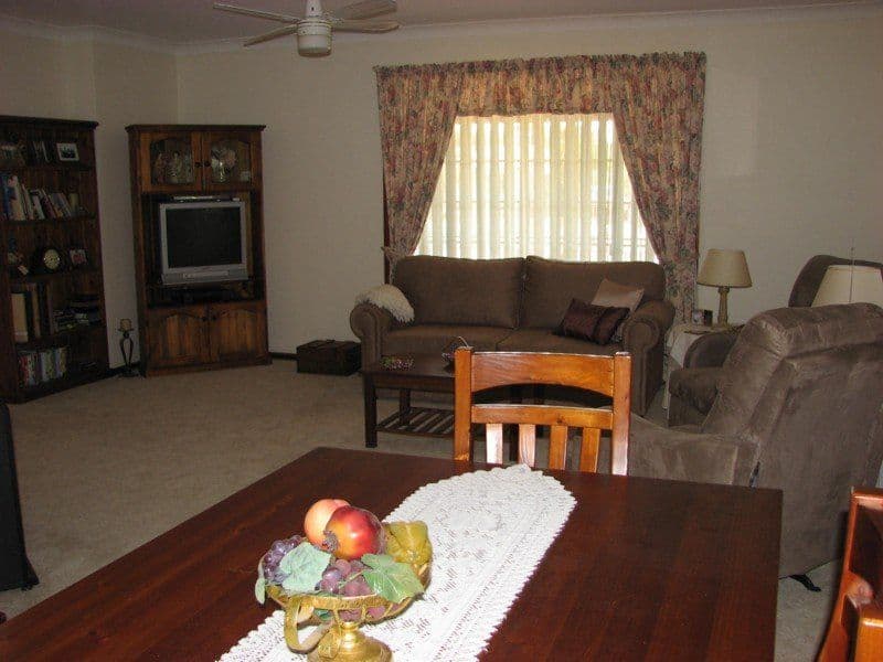 9 Wilbe Street, EUGOWRA NSW 2806, Eugowra - Thumbnail 4
