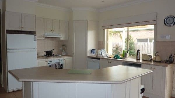 16  Grove Court, CARRUM DOWNS VIC 3201, Carrum Downs - Thumbnail 4