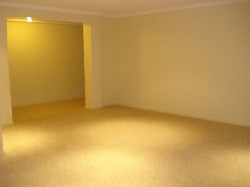 9 Dalmeny Drive, PRESTONS NSW 2170, Prestons - Thumbnail 6