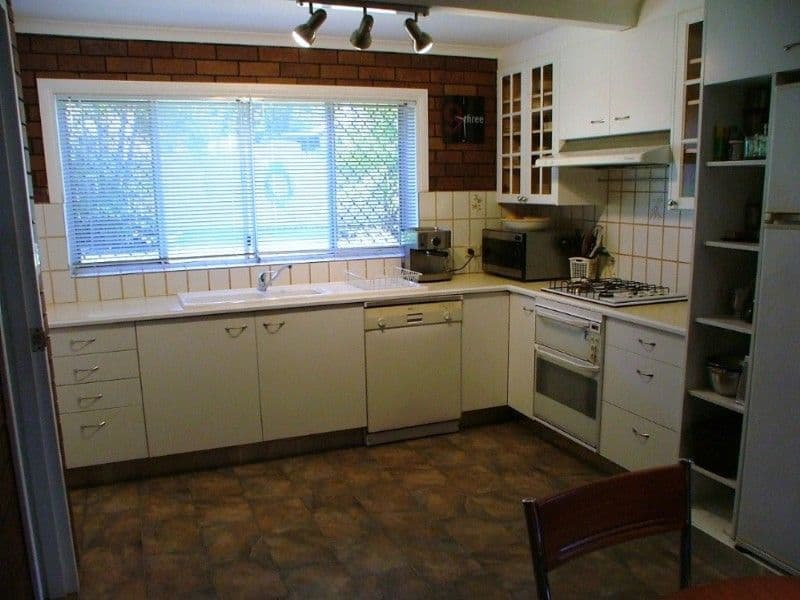 25 Zuhara Street, ROCHEDALE SOUTH QLD 4123, Rochedale South - Thumbnail 4